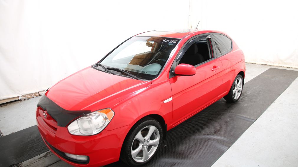 2010 Hyundai Accent GL #2