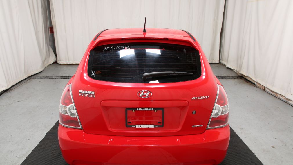 2010 Hyundai Accent GL #4
