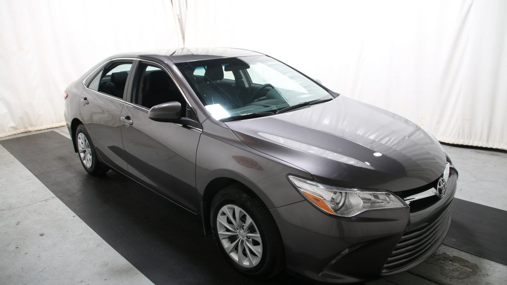2016 Toyota Camry LE #0
