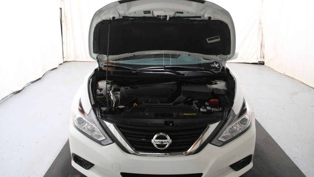 2016 Nissan Altima 2.5 SV #24