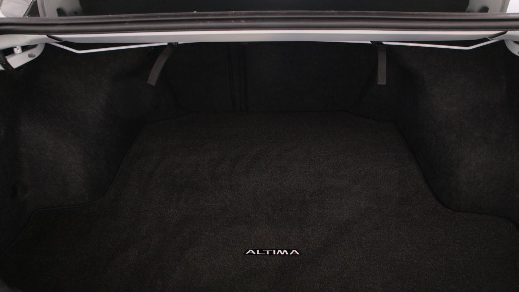 2016 Nissan Altima 2.5 SV #26