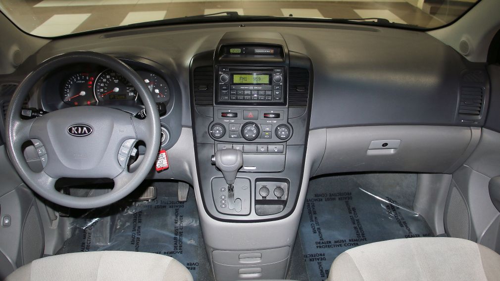 2012 Kia Sedona LX #11