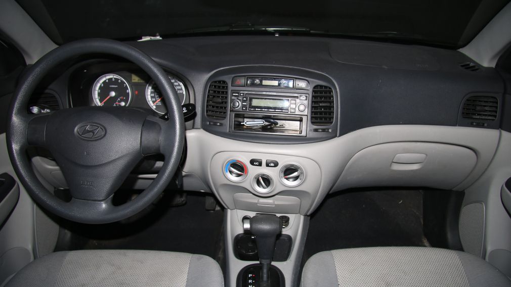 2008 Hyundai Accent GL #12