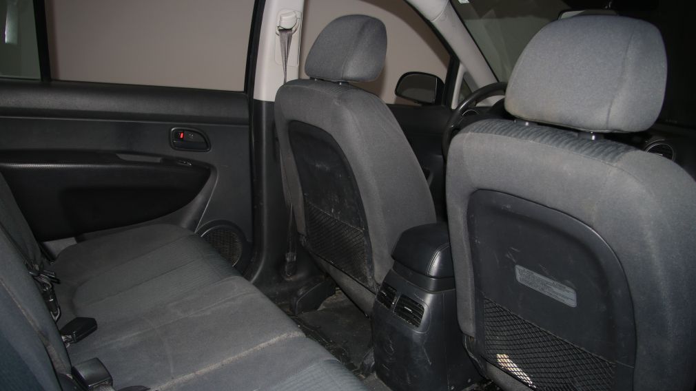 2010 Kia Rondo LX w/AC #18