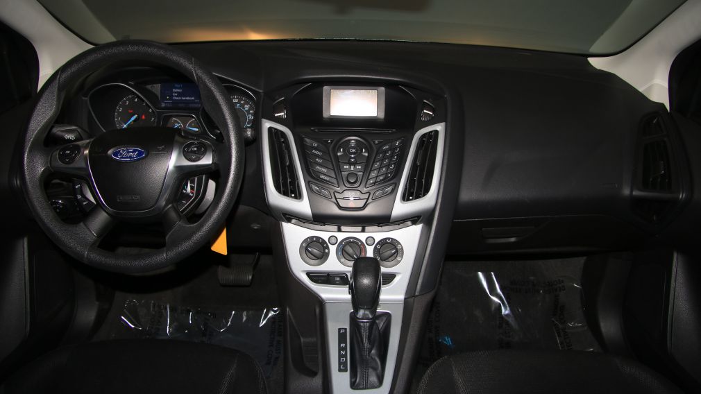 2012 Ford Focus SE #12