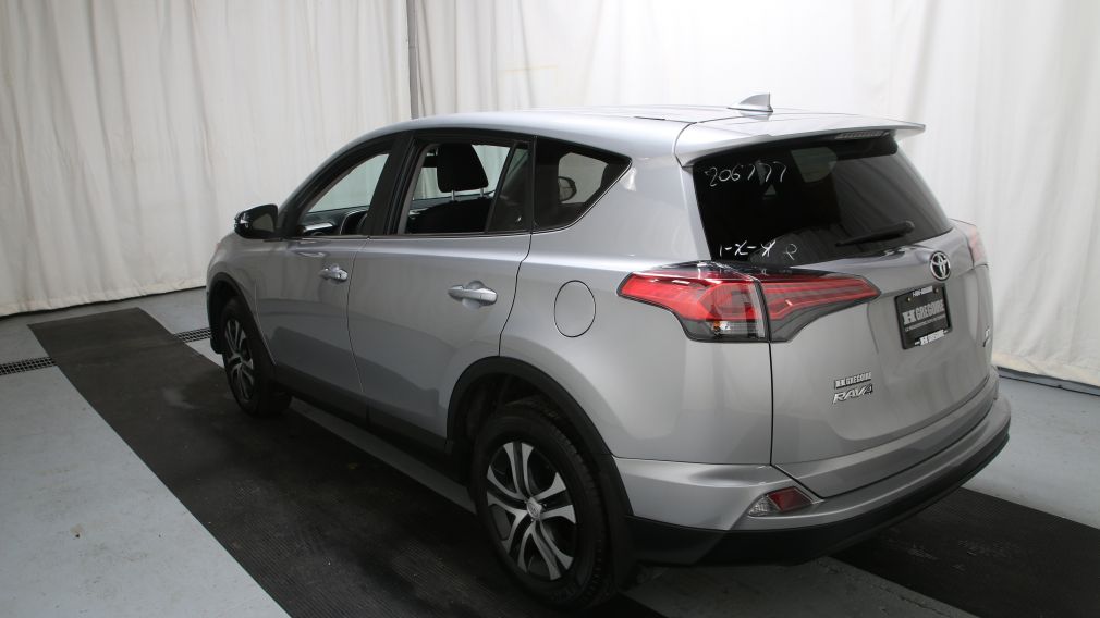 2016 Toyota Rav 4 LE #4