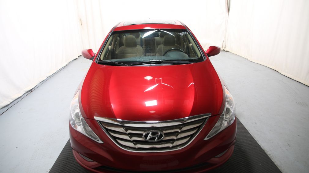 2013 Hyundai Sonata GL #2