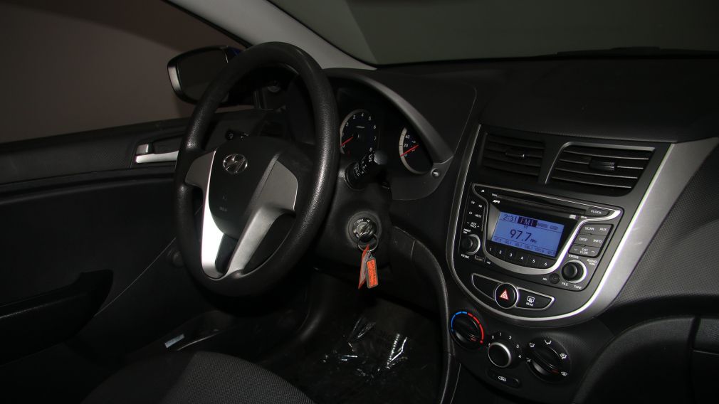 2012 Hyundai Accent L AUTO #21