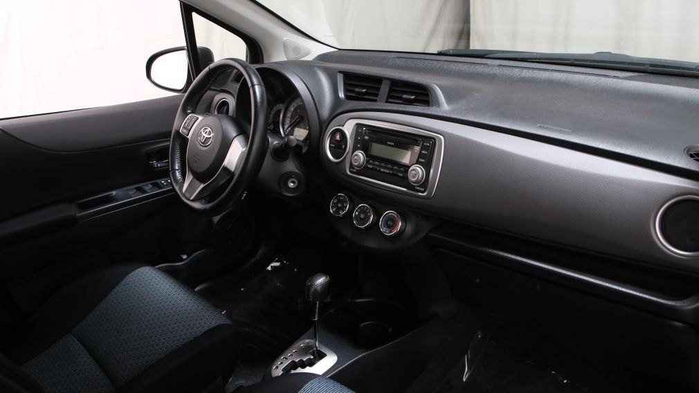 2012 Toyota Yaris SE #16