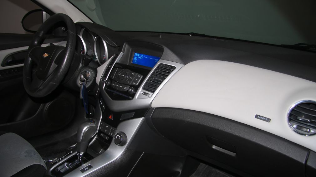 2012 Chevrolet Cruze AUTO A/C GR ELECT #16