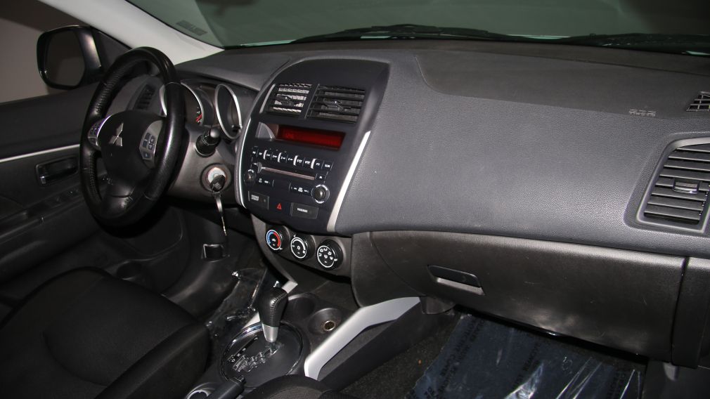 2012 Mitsubishi RVR SE 4WD #19