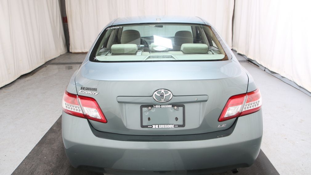 2010 Toyota Camry LE #4