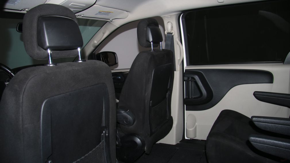 2011 Dodge GR Caravan SXT #19