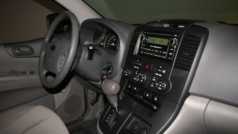 2011 Kia Sedona LX A/C GR ELECT #23