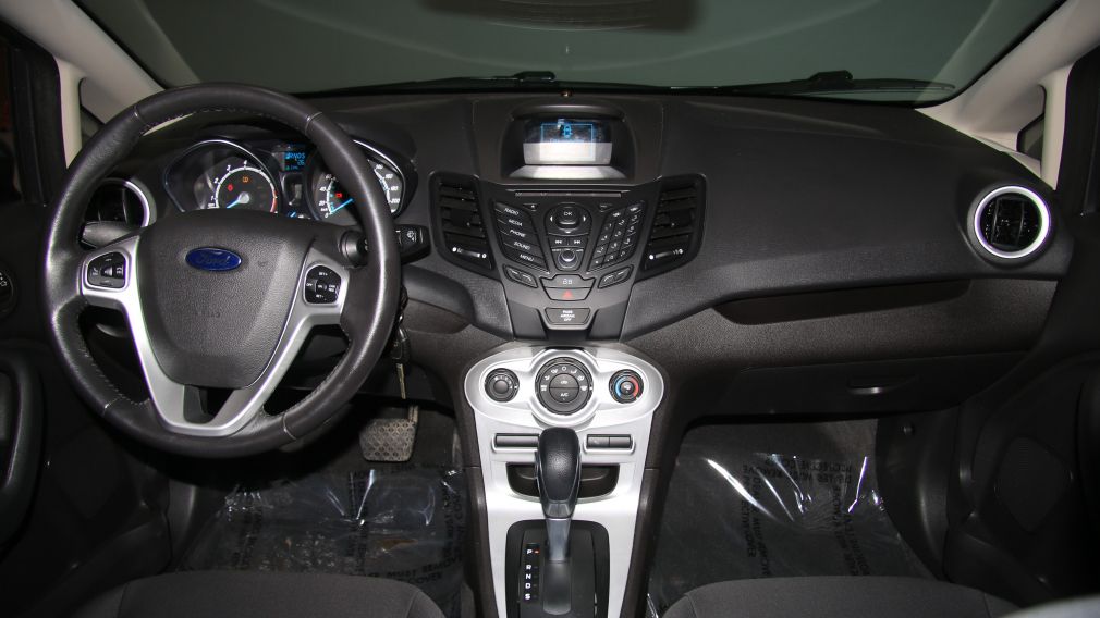 2014 Ford Fiesta SE #12