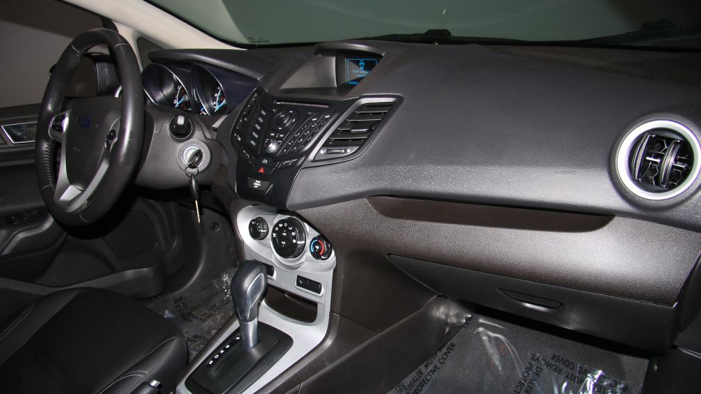 2014 Ford Fiesta SE #19