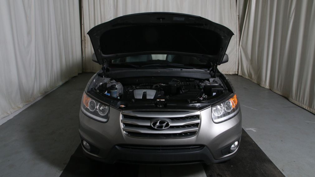 2012 Hyundai Santa Fe GL Sport #24