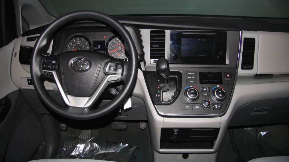 2015 Toyota Sienna TRES BAS KILOMETRAGE #11