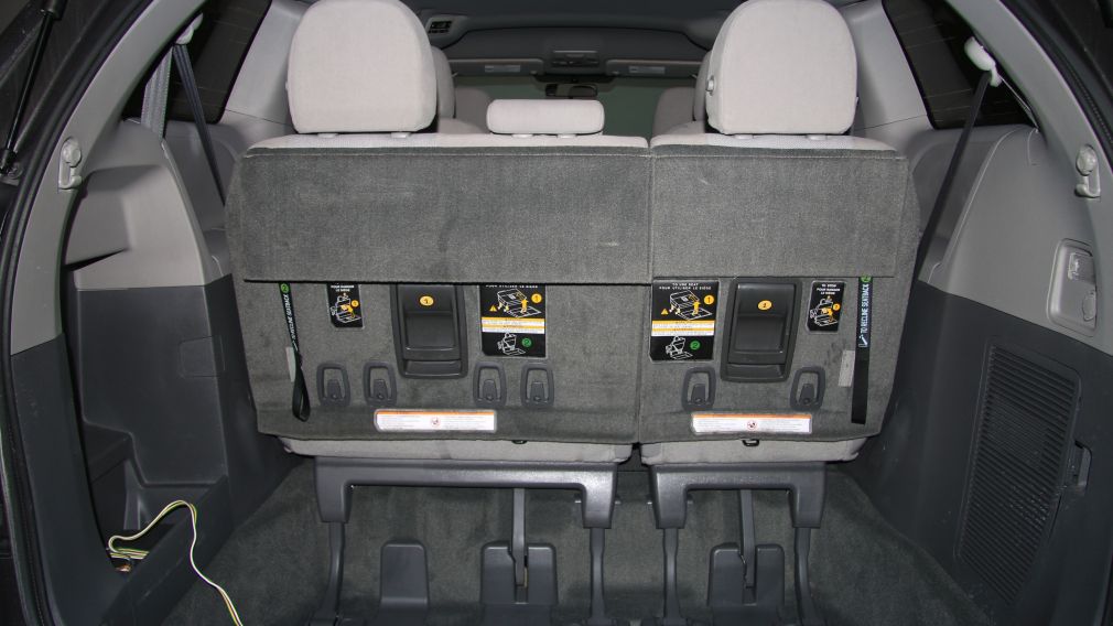 2015 Toyota Sienna TRES BAS KILOMETRAGE #28