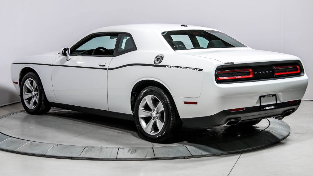 2015 Dodge Challenger SXT #4