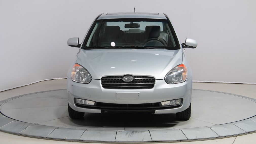 2010 Hyundai Accent GLS #2