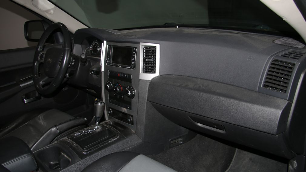 2010 Jeep Grand Cherokee Laredo #13