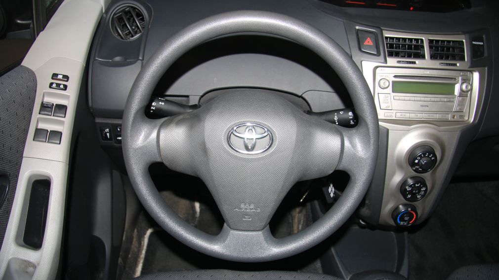 2009 Toyota Yaris LE #14