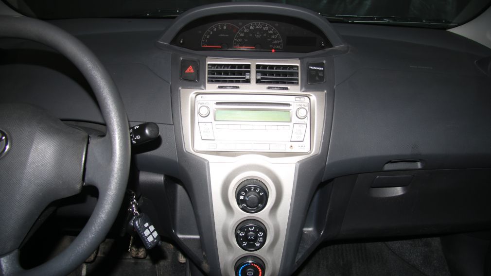 2009 Toyota Yaris LE #15