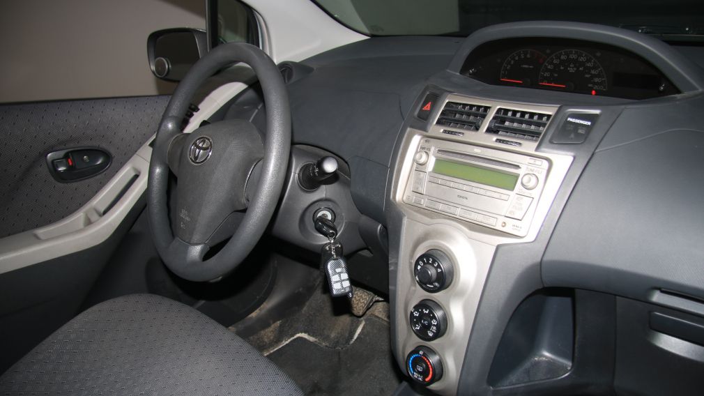 2009 Toyota Yaris LE #21