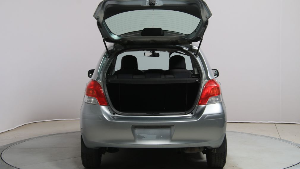 2009 Toyota Yaris LE #24