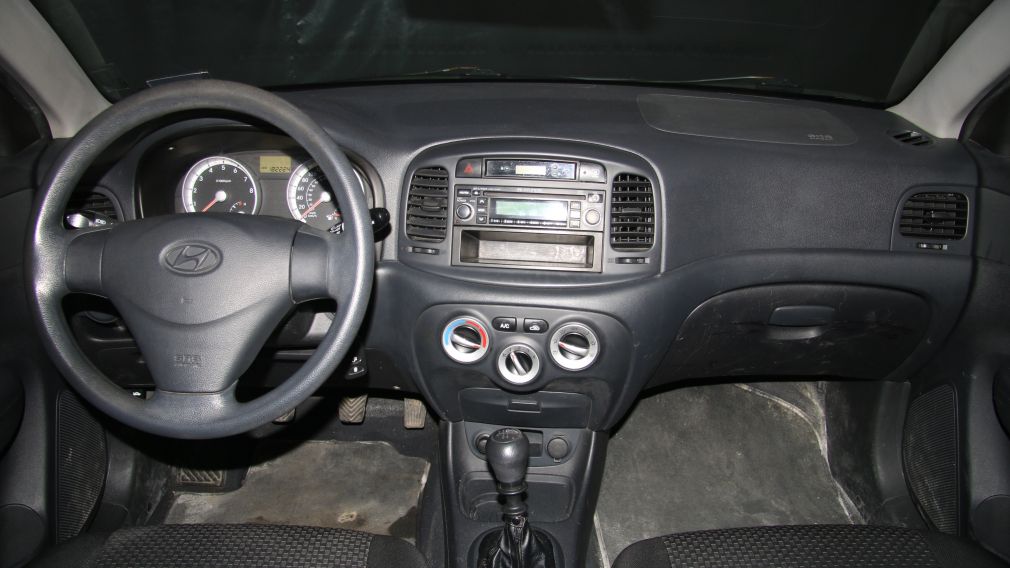 2008 Hyundai Accent GL #12