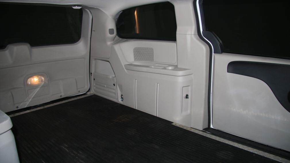 2011 Dodge GR Caravan CARGO #17