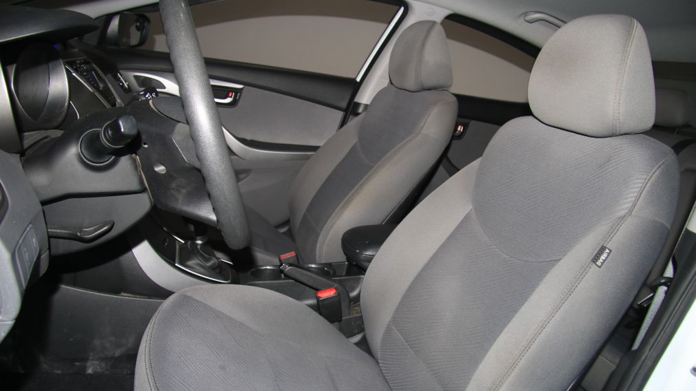 2012 Hyundai Elantra L #9