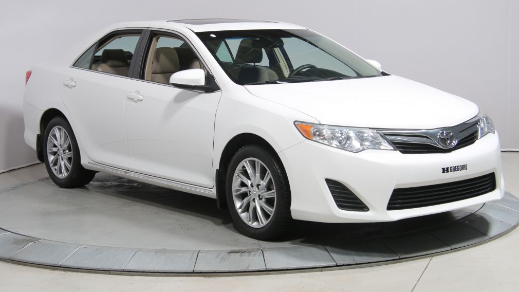 2014 Toyota Camry LE (Toit Ouvrant) #0
