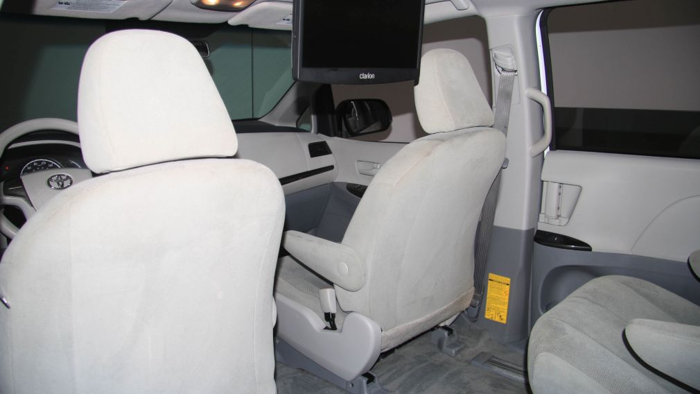 2014 Toyota Sienna AUTO A/C GR ELECT MAGS #18