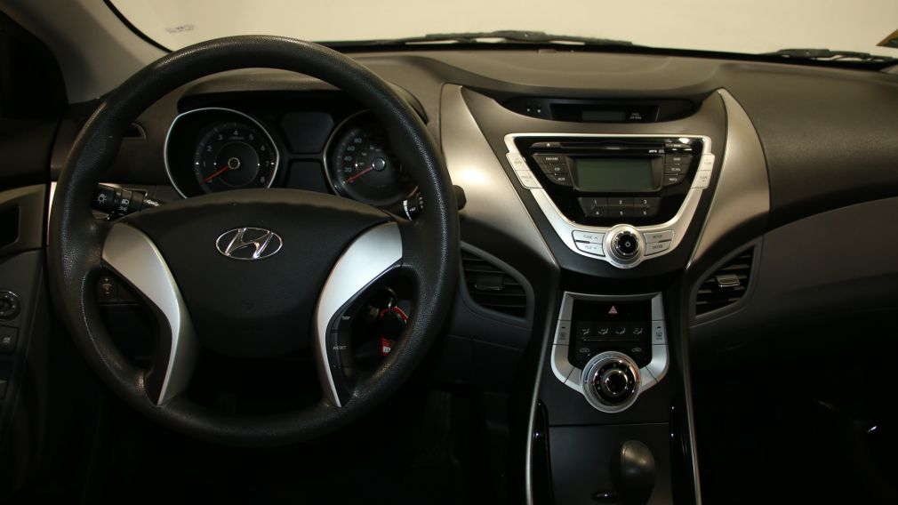 2012 Hyundai Elantra L AUTO #4