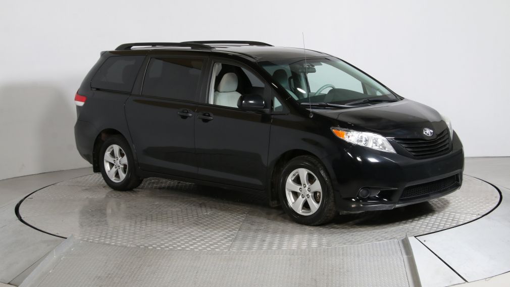 2011 Toyota Sienna V6 7 PASSAGERS #0