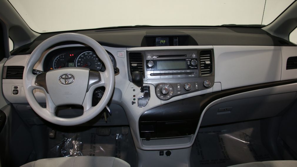 2011 Toyota Sienna V6 7 PASSAGERS #12