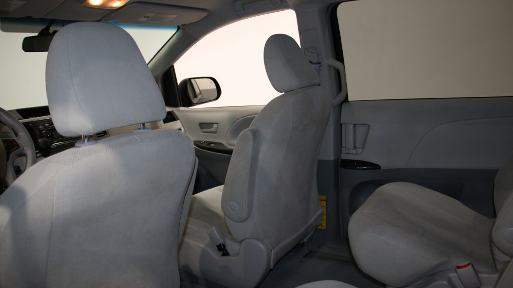 2011 Toyota Sienna V6 7 PASSAGERS #15