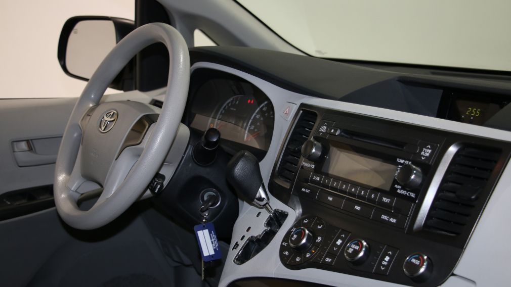 2011 Toyota Sienna V6 7 PASSAGERS #23