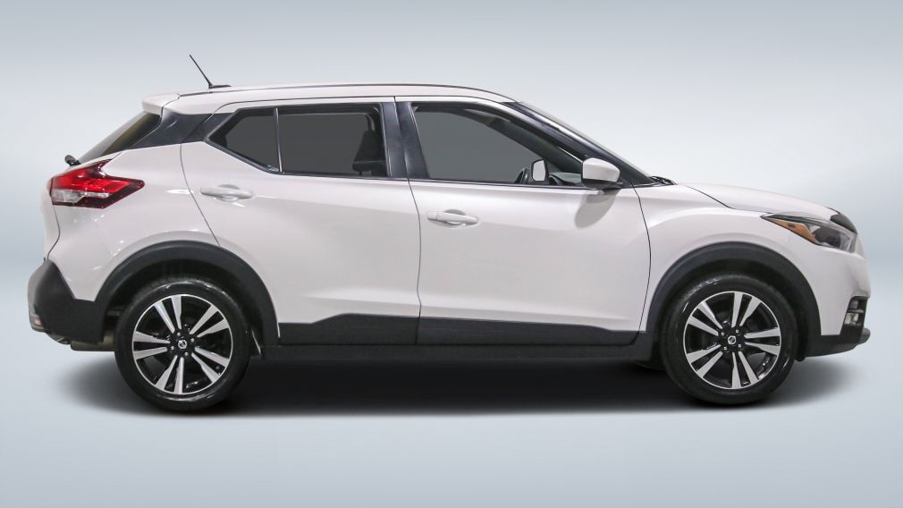 2019 Nissan Kicks — photo 8