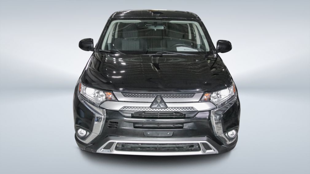 2020 Mitsubishi Outlander — photo 2