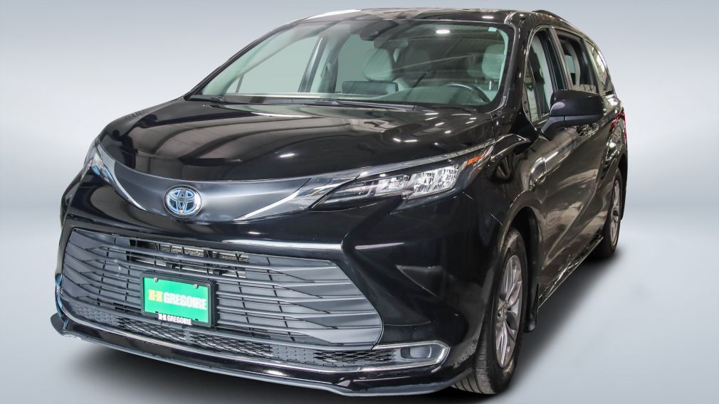2023 Toyota Sienna — photo 3