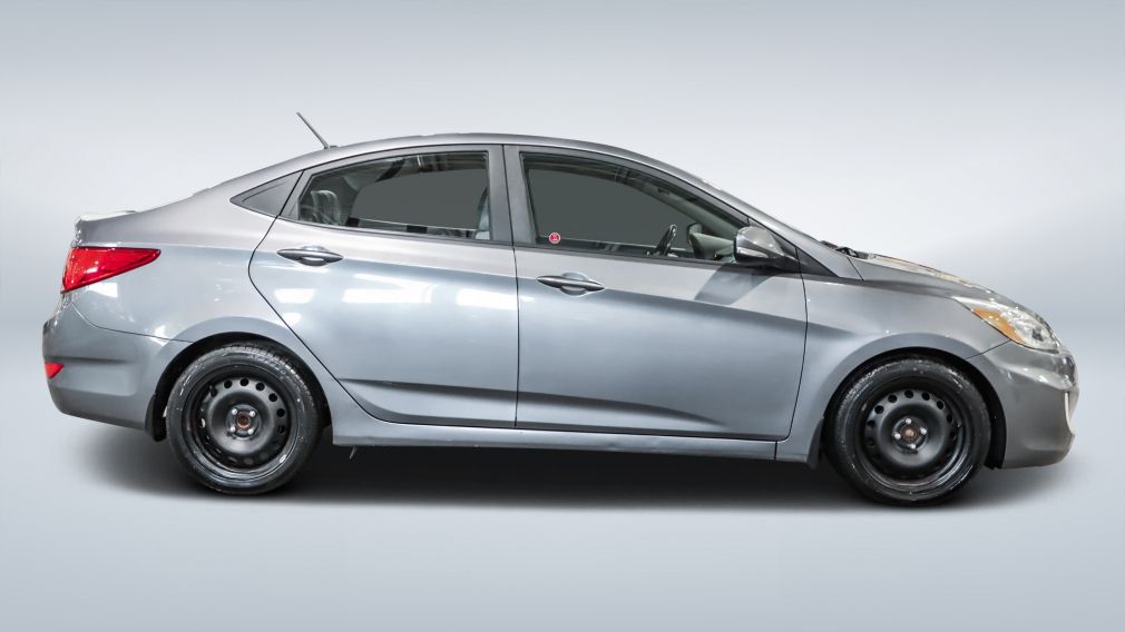 2017 Hyundai Accent — photo 8