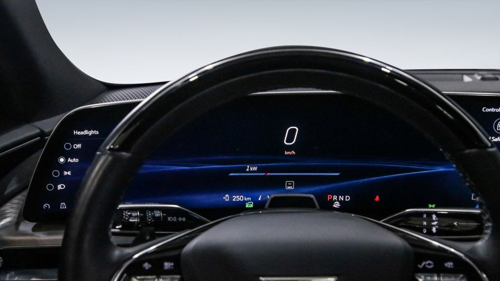 2023 Cadillac LYRIQ — photo 8
