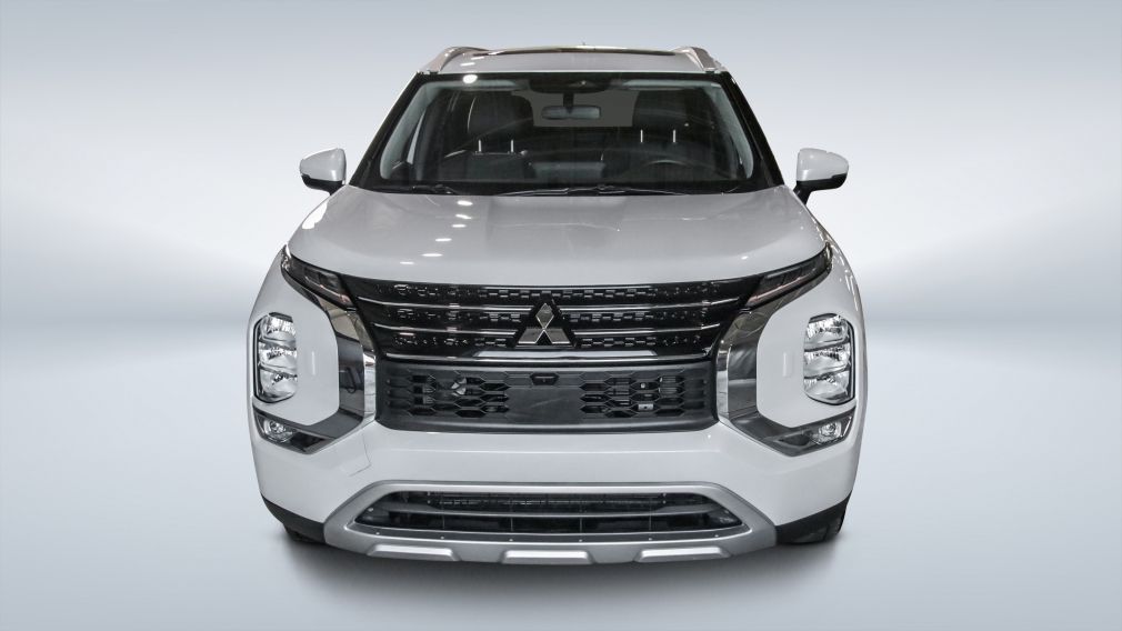 2025 Mitsubishi Outlander — photo 2