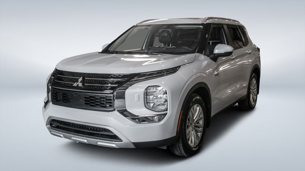 2025 Mitsubishi Outlander — photo 3