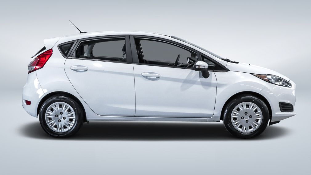 2017 Ford Fiesta — photo 8