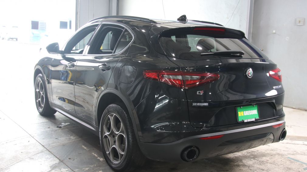 2022 Alfa Romeo Stelvio — photo 4