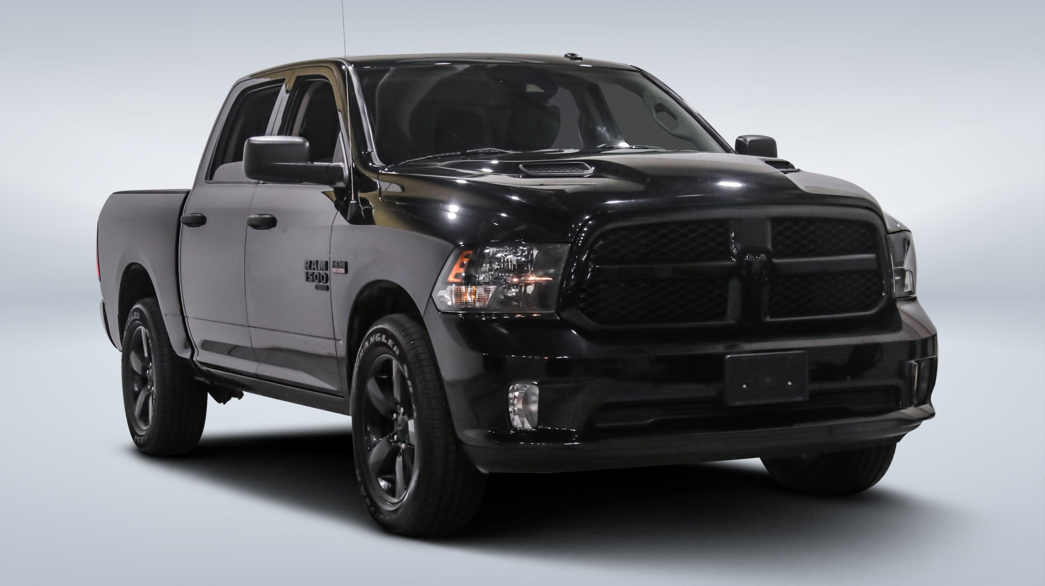 2023 Ram 1500 — Monbili